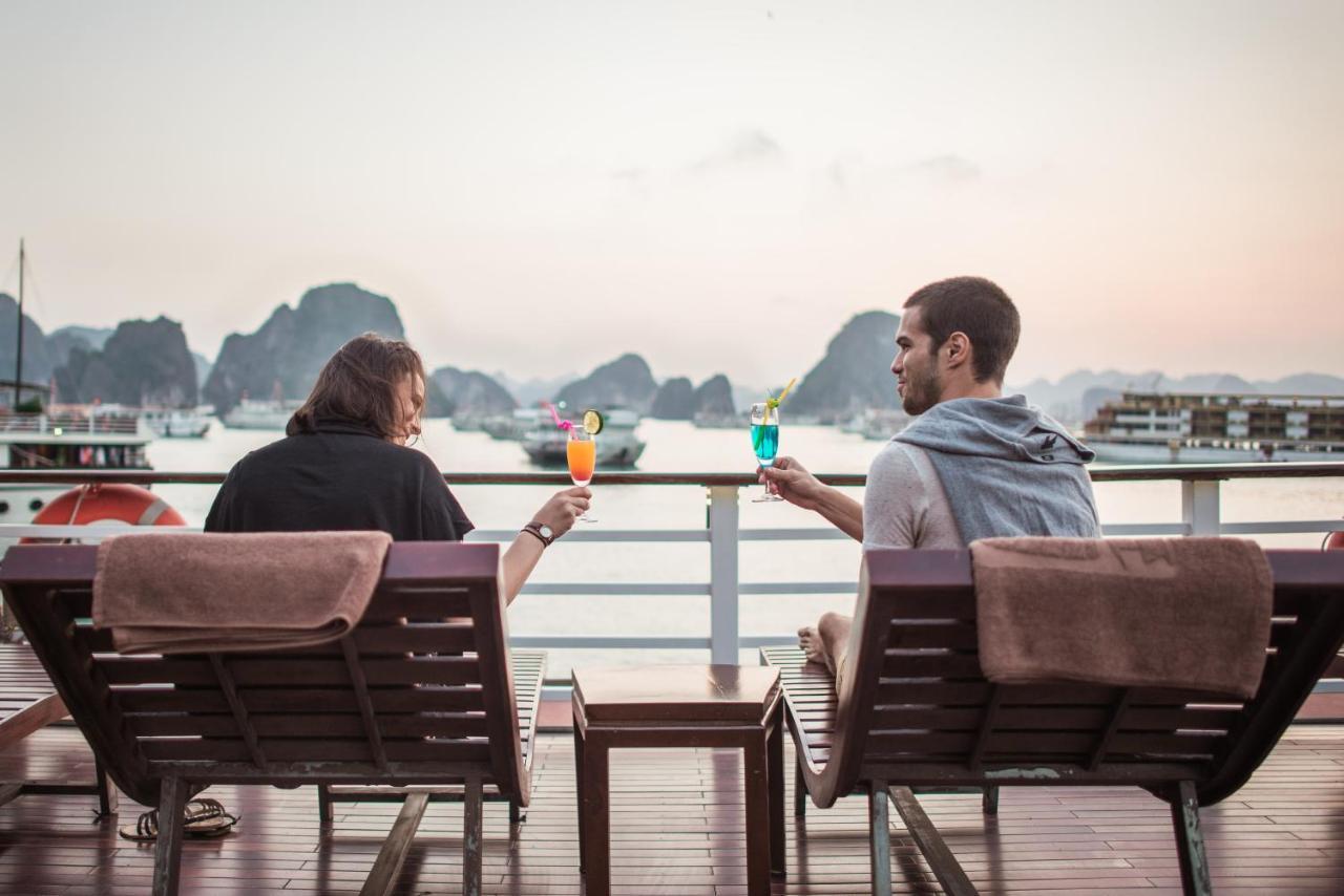 Secret Halong Cruise Hotel Ha Long Exterior photo